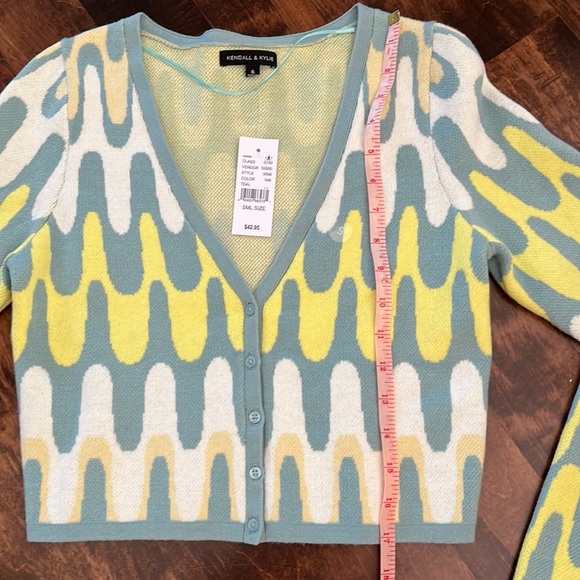 New w/tags Kendall & Kylie retro cardigan - Picture 3 of 8